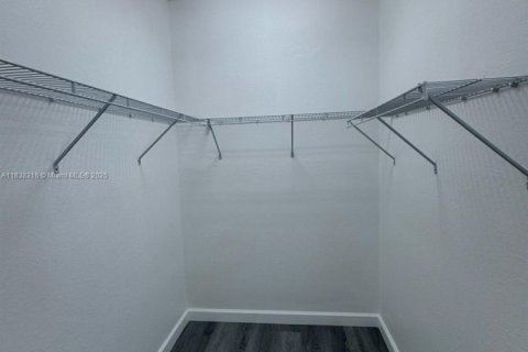 Снять в аренду таунхаус в Хомстед, Флорида 3 спальни, 145.48м2, № 1955043 - фото 11