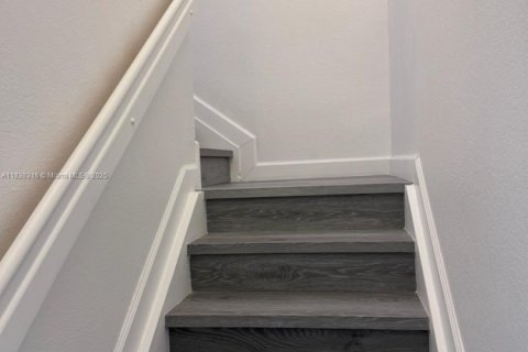 Снять в аренду таунхаус в Хомстед, Флорида 3 спальни, 145.48м2, № 1955043 - фото 10