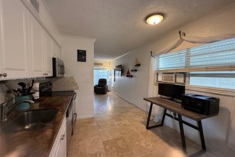 Villa ou maison à vendre à Fort Lauderdale, Floride: 3 chambres, 156.91 m2 № 2048002 - photo 16