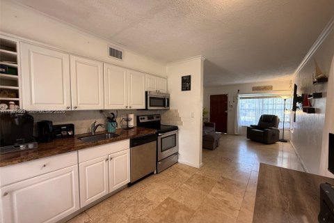 Villa ou maison à vendre à Fort Lauderdale, Floride: 3 chambres, 156.91 m2 № 2048002 - photo 17