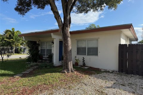 Villa ou maison à vendre à Fort Lauderdale, Floride: 3 chambres, 156.91 m2 № 2048002 - photo 3