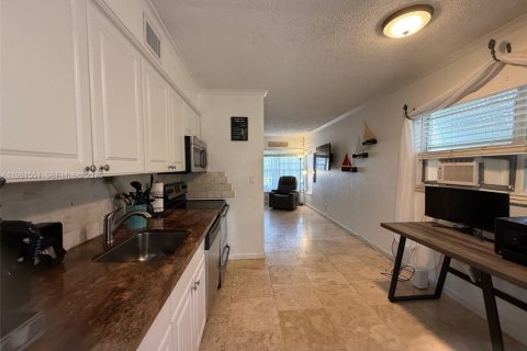 Villa ou maison à vendre à Fort Lauderdale, Floride: 3 chambres, 156.91 m2 № 2048002 - photo 15