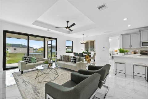 Casa en venta en Lehigh Acres, Florida, 3 dormitorios, 186.92 m2 № 2203648 - foto 2
