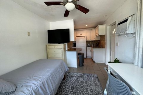 House in Seminole, Florida 2 bedrooms, 80.64 sq.m. № 2312707 - photo 17