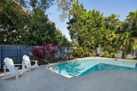 Villa ou maison à vendre à Palmetto Bay, Floride: 4 chambres, 246.28 m2 № 1973746 - photo 8