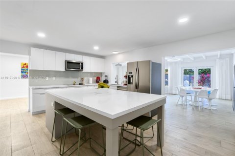 Villa ou maison à vendre à Palmetto Bay, Floride: 4 chambres, 246.28 m2 № 1973746 - photo 24