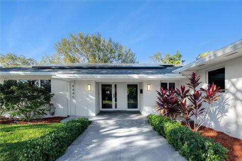 Villa ou maison à vendre à Palmetto Bay, Floride: 4 chambres, 246.28 m2 № 1973746 - photo 3