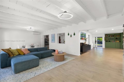 Villa ou maison à vendre à Palmetto Bay, Floride: 4 chambres, 246.28 m2 № 1973746 - photo 20