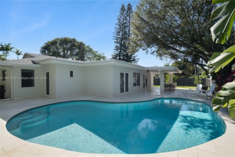 Villa ou maison à vendre à Palmetto Bay, Floride: 4 chambres, 246.28 m2 № 1973746 - photo 9