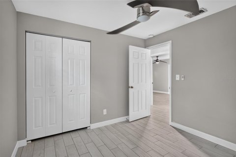 House in Tampa, Florida 3 bedrooms, 156.45 sq.m. № 2277158 - photo 27