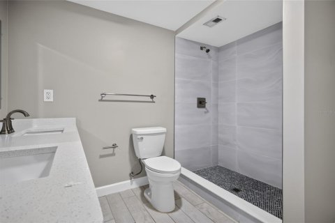 House in Tampa, Florida 3 bedrooms, 156.45 sq.m. № 2277158 - photo 20