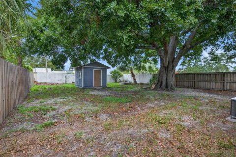 House in Tampa, Florida 3 bedrooms, 156.45 sq.m. № 2277158 - photo 23