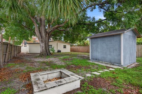 House in Tampa, Florida 3 bedrooms, 156.45 sq.m. № 2277158 - photo 24
