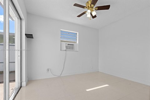 Купить виллу или дом в Мирамар, Флорида 4 спальни, 139.91м2, № 1974072 - фото 19