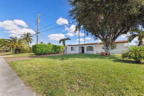 Купить виллу или дом в Мирамар, Флорида 4 спальни, 139.91м2, № 1974072 - фото 4