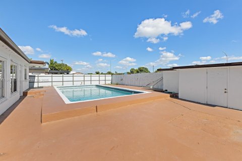 Купить виллу или дом в Мирамар, Флорида 4 спальни, 139.91м2, № 1974072 - фото 28