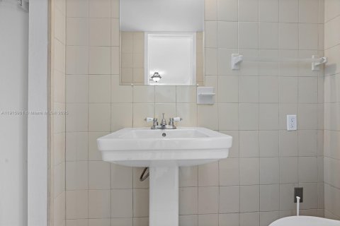 Купить виллу или дом в Мирамар, Флорида 4 спальни, 139.91м2, № 1974072 - фото 24