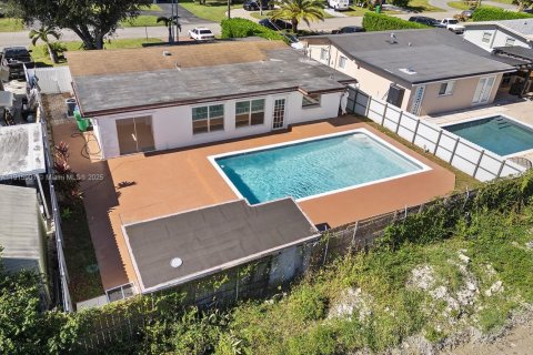 Купить виллу или дом в Мирамар, Флорида 4 спальни, 139.91м2, № 1974072 - фото 8