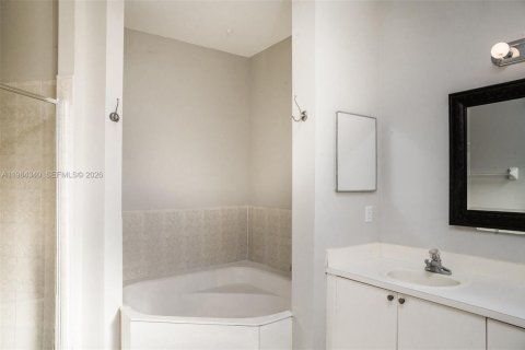 Снять в аренду виллу или дом в Майами, Флорида 4 спальни, 186.36м2, № 2045508 - фото 13