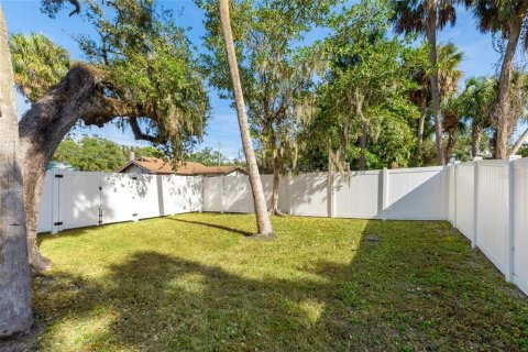 Immobilier commercial à vendre à Sarasota, Floride: 4 chambres, 178.37 m2 № 2097656 - photo 17