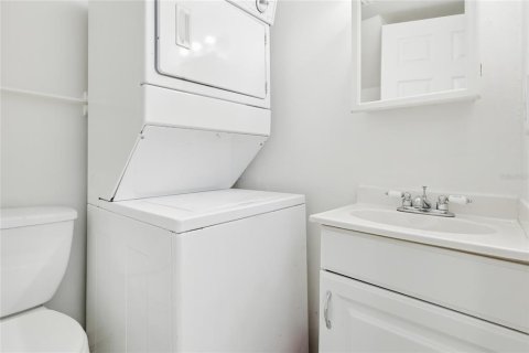 Immobilier commercial à vendre à Sarasota, Floride: 4 chambres, 178.37 m2 № 2097656 - photo 11