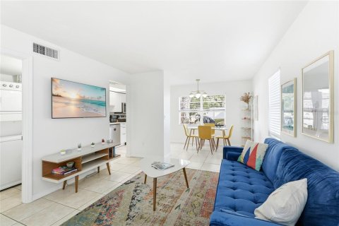 Immobilier commercial à vendre à Sarasota, Floride: 4 chambres, 178.37 m2 № 2097656 - photo 4