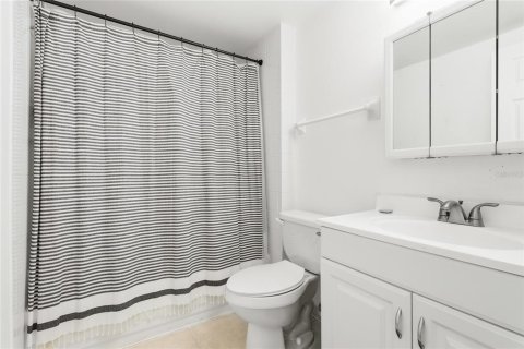 Immobilier commercial à vendre à Sarasota, Floride: 4 chambres, 178.37 m2 № 2097656 - photo 30
