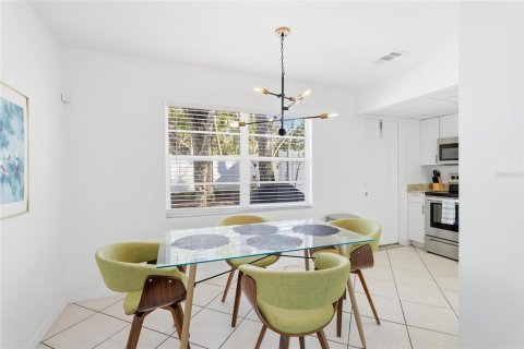 Immobilier commercial à vendre à Sarasota, Floride: 4 chambres, 178.37 m2 № 2097656 - photo 24