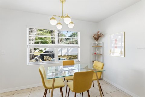 Immobilier commercial à vendre à Sarasota, Floride: 4 chambres, 178.37 m2 № 2097656 - photo 6