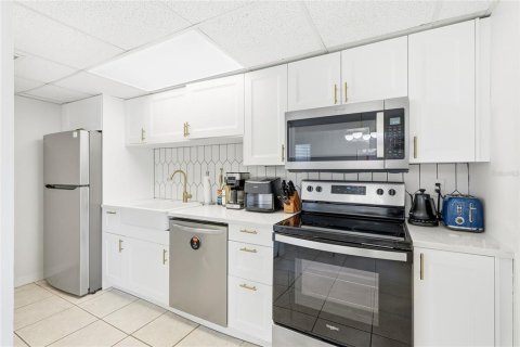 Immobilier commercial à vendre à Sarasota, Floride: 4 chambres, 178.37 m2 № 2097656 - photo 7