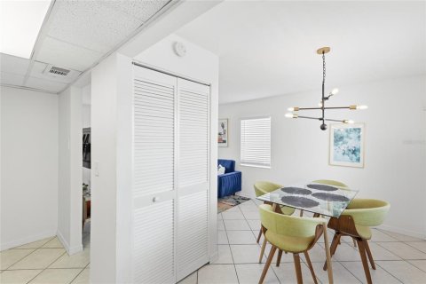 Immobilier commercial à vendre à Sarasota, Floride: 4 chambres, 178.37 m2 № 2097656 - photo 27