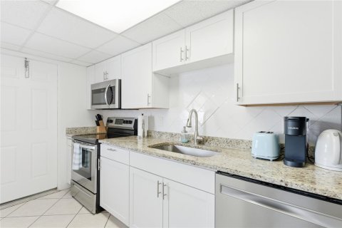 Immobilier commercial à vendre à Sarasota, Floride: 4 chambres, 178.37 m2 № 2097656 - photo 25