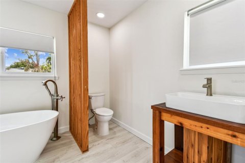 Villa ou maison à vendre à Tarpon Springs, Floride: 2 chambres, 122.63 m2 № 1851709 - photo 5