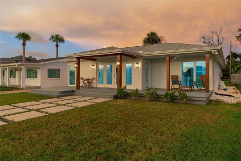 Villa ou maison à vendre à Tarpon Springs, Floride: 2 chambres, 122.63 m2 № 1851709 - photo 21