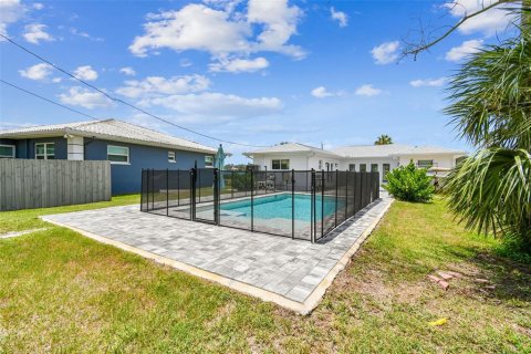 Villa ou maison à vendre à Tarpon Springs, Floride: 2 chambres, 122.63 m2 № 1851709 - photo 17