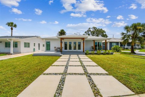 Villa ou maison à vendre à Tarpon Springs, Floride: 2 chambres, 122.63 m2 № 1851709 - photo 1