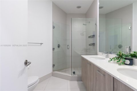 Copropriété à vendre à Miami, Floride: 2 chambres, 99.31 m2 № 1990403 - photo 19