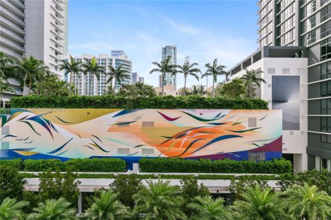 Copropriété à vendre à Miami, Floride: 2 chambres, 99.31 m2 № 1990403 - photo 27