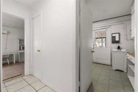 House in Winter Haven, Florida 4 bedrooms, 178.37 sq.m. № 1650925 - photo 27