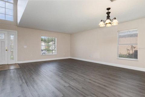 Casa en venta en Haines City, Florida, 4 dormitorios, 276.29 m2 № 1888490 - foto 6
