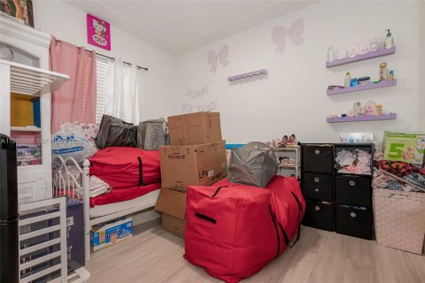 Villa ou maison à louer à Miami, Floride: 2 chambres, 132.66 m2 № 2027157 - photo 16