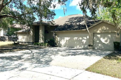 House in Orlando, Florida 3 bedrooms, 236.06 sq.m. № 2166057