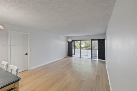 Copropriété à vendre à Weston, Floride: 2 chambres, 102.75 m2 № 1952847 - photo 16