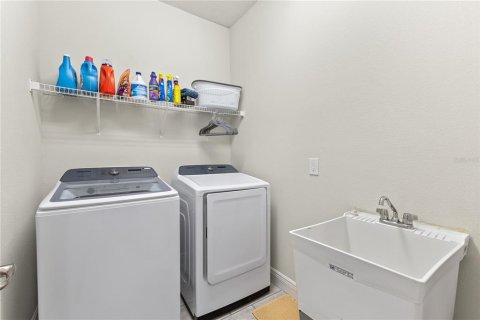 House in Kissimmee, Florida 5 bedrooms, 273.6 sq.m. № 1879710 - photo 14