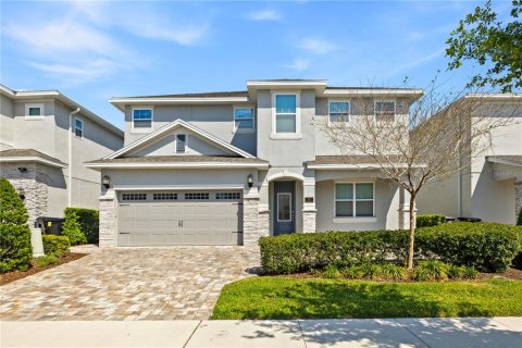 House in Kissimmee, Florida 5 bedrooms, 273.6 sq.m. № 1879710 - photo 1