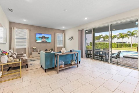 House in Kissimmee, Florida 5 bedrooms, 273.6 sq.m. № 1879710 - photo 11