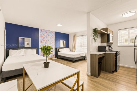 Copropriété à louer à Miami Beach, Floride: 37.16 m2 № 2407873 - photo 2