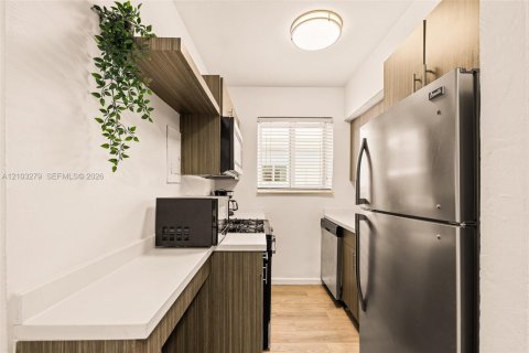 Copropriété à louer à Miami Beach, Floride: 37.16 m2 № 2407873 - photo 4