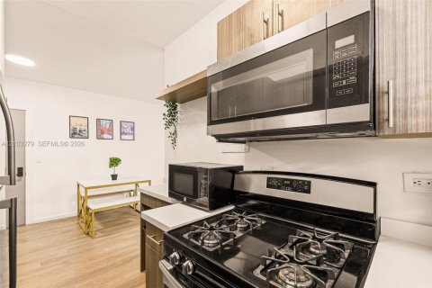 Copropriété à louer à Miami Beach, Floride: 37.16 m2 № 2407873 - photo 6