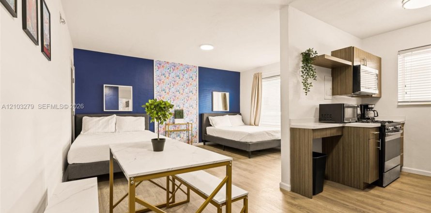 Studio à Condo à Miami Beach, Floride  № 2407873